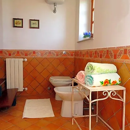 Alojamento de Acomodação e Pequeno-almoço Bb Doliahouse 3*