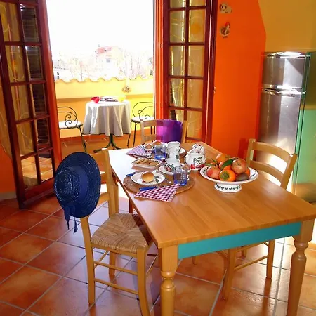 Bb Doliahouse Alojamento de Acomodação e Pequeno-almoço 3*